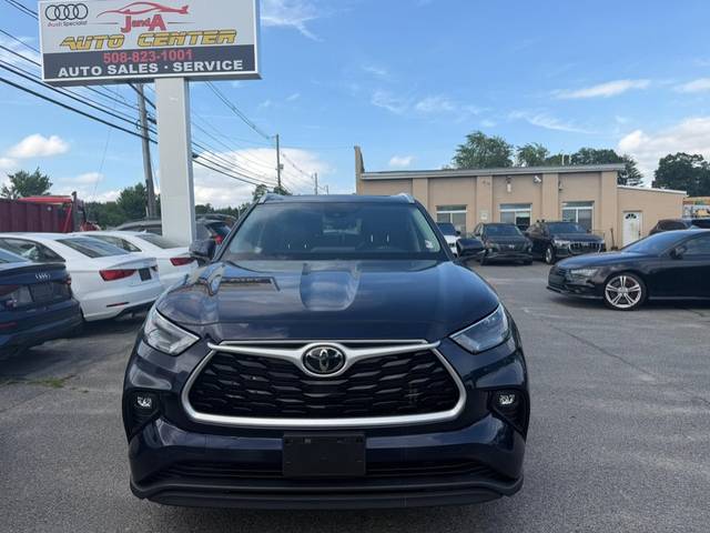 2022 Toyota Highlander XLE AWD photo