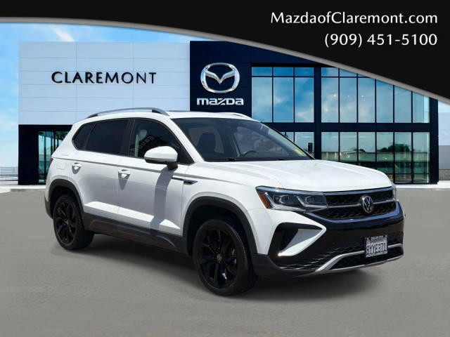 2022 Volkswagen Taos SEL FWD photo