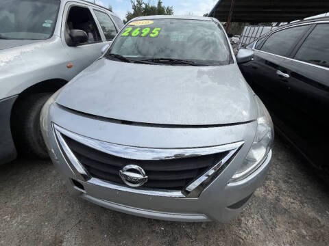 2019 Nissan Versa S Plus FWD photo