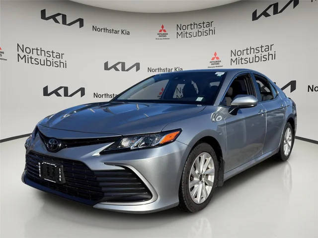 2022 Toyota Camry LE AWD photo
