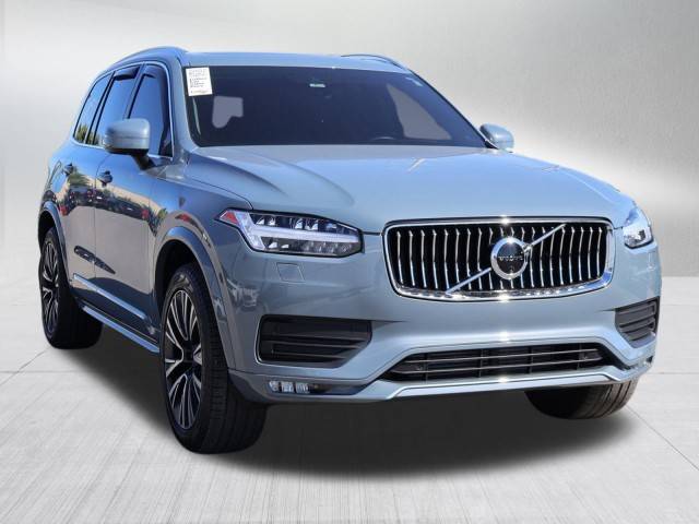 2022 Volvo XC90 Momentum AWD photo