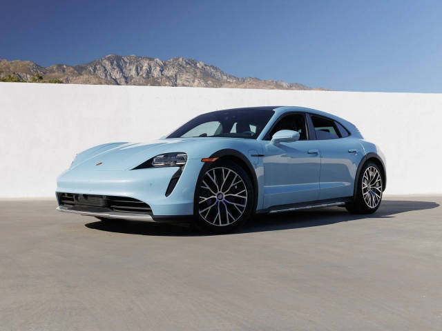 2022 Porsche Taycan 4 AWD photo