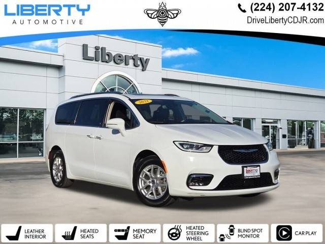 2021 Chrysler Pacifica Minivan Touring L FWD photo