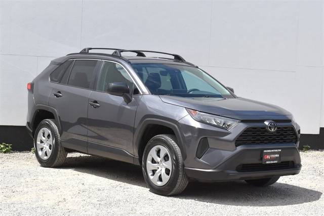 2021 Toyota RAV4 LE AWD photo