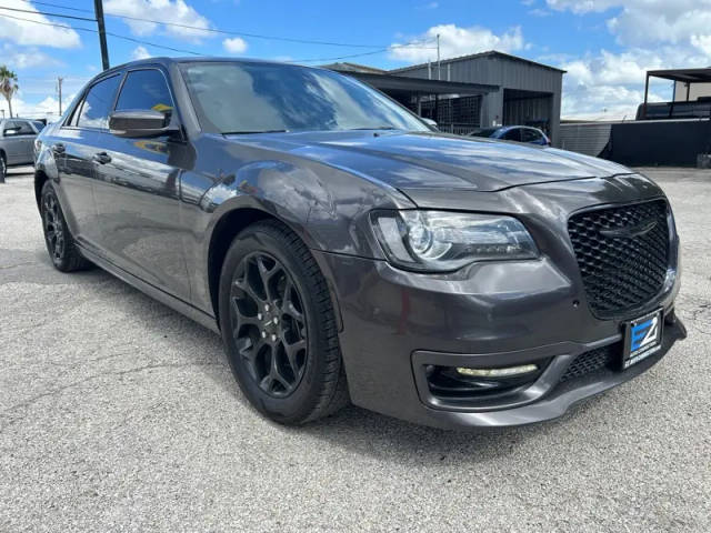 2021 Chrysler 300 Touring L AWD photo