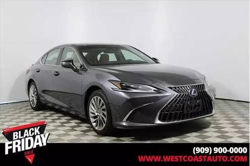 2022 Lexus ES ES 300h Luxury FWD photo