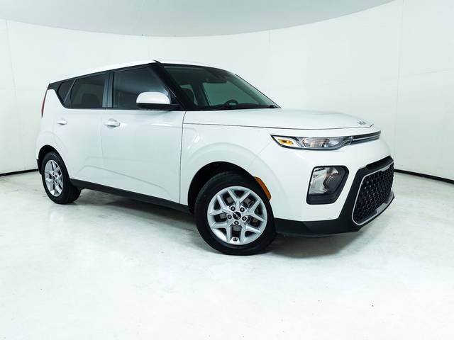 2022 Kia Soul LX FWD photo