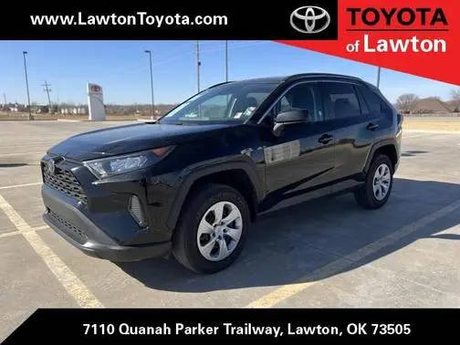 2020 Toyota RAV4 LE AWD photo