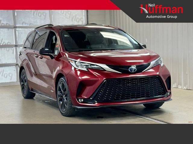 2021 Toyota Sienna XSE FWD photo