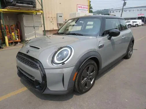 2022 MINI Hardtop 2 Door Cooper S FWD photo