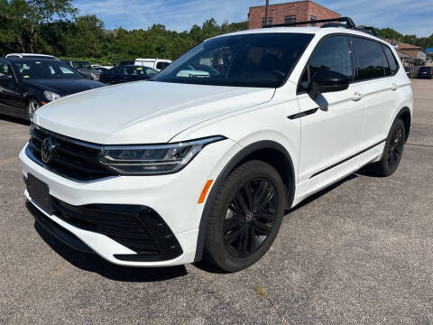 2022 Volkswagen Tiguan SE R-Line Black AWD photo