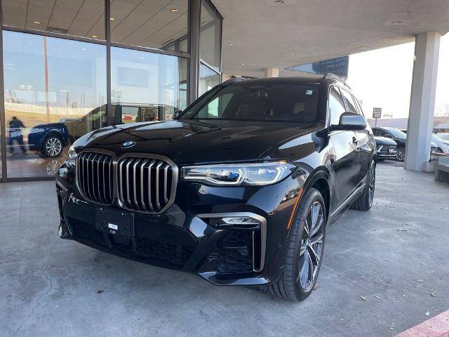 2022 BMW X7 M50i AWD photo