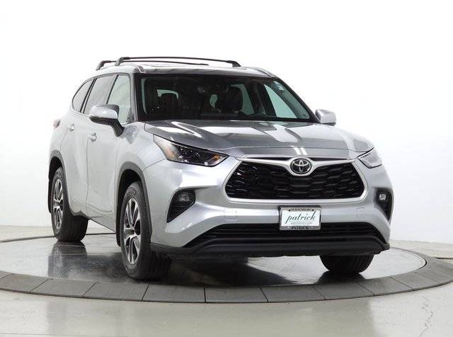 2022 Toyota Highlander XLE AWD photo
