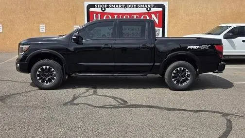 2021 Nissan Titan PRO-4X 4WD photo