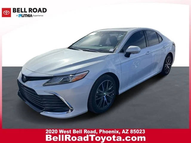 2022 Toyota Camry Hybrid XLE FWD photo