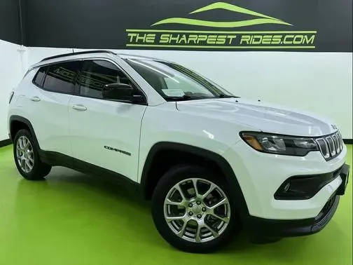 2022 Jeep Compass Latitude Lux 4WD photo