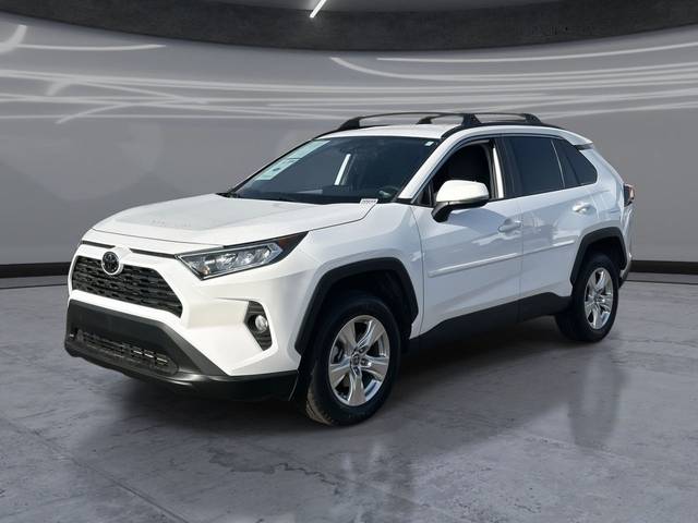 2021 Toyota RAV4 XLE FWD photo