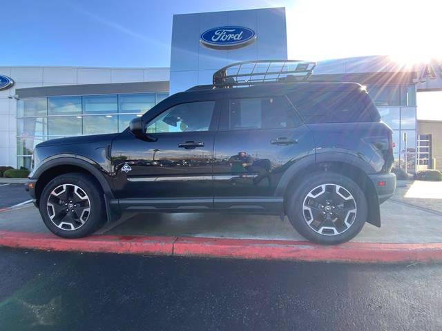 2021 Ford Bronco Sport Outer Banks 4WD photo