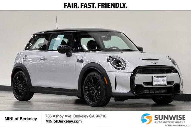 2022 MINI Hardtop 2 Door Cooper S FWD photo