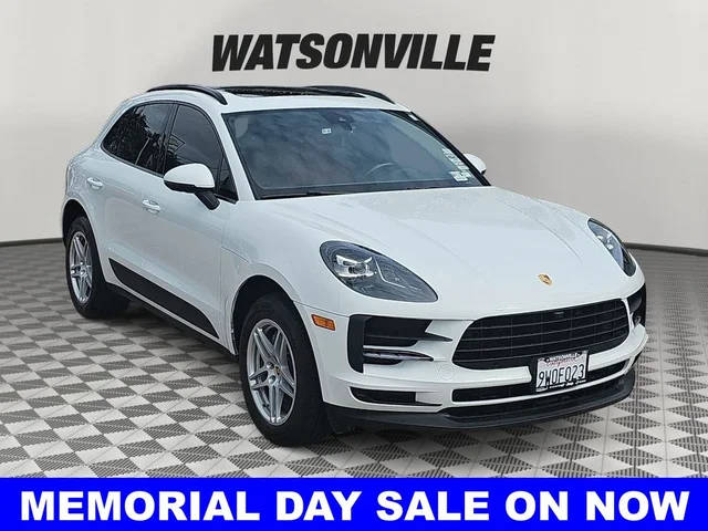 2021 Porsche Macan AWD photo