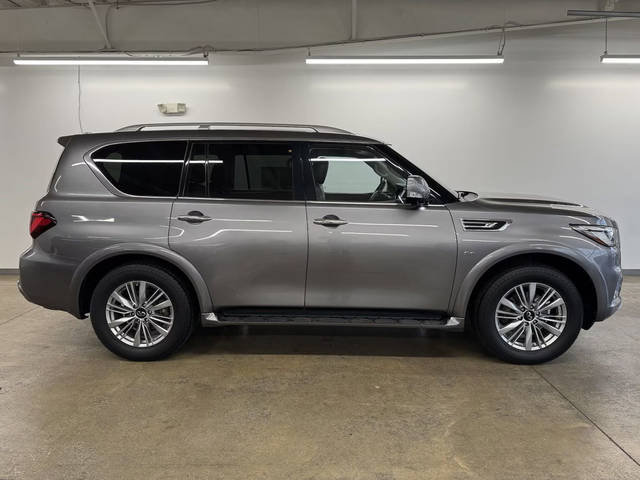 2020 Infiniti QX80 LUXE RWD photo