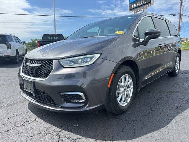 2021 Chrysler Pacifica Minivan Touring L FWD photo