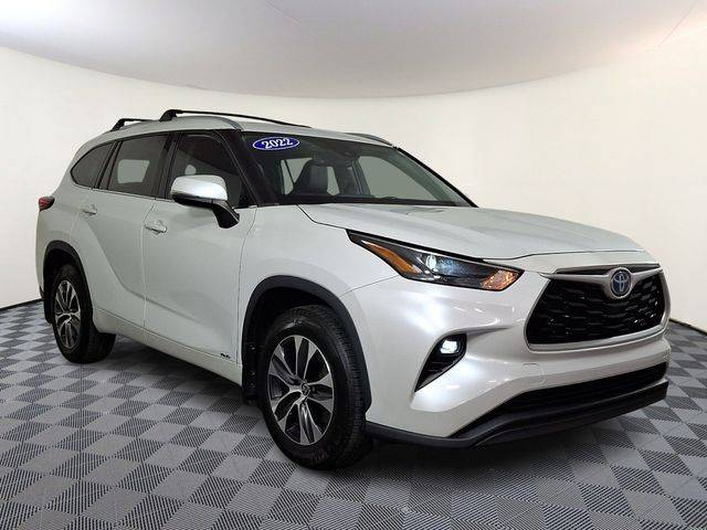 2022 Toyota Highlander Hybrid XLE AWD photo