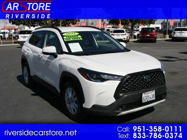 2022 Toyota Corolla Cross LE FWD photo