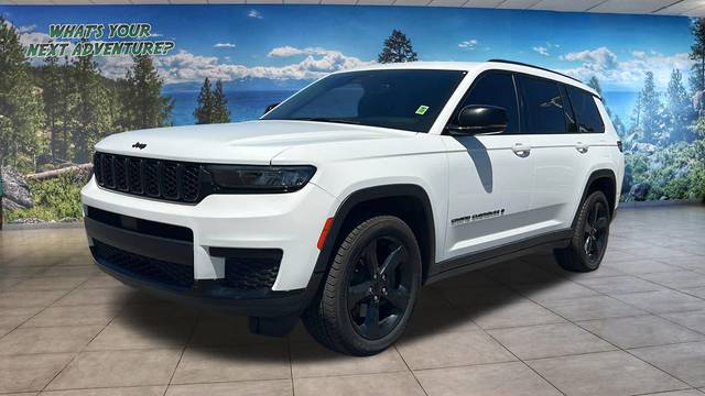 2021 Jeep Grand Cherokee L Altitude 4WD photo