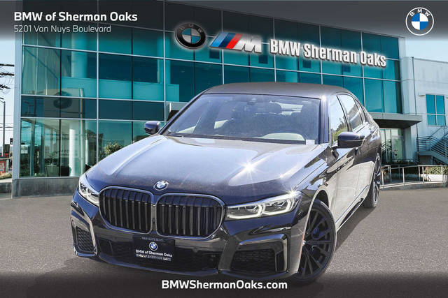 2022 BMW 7 Series 740i RWD photo