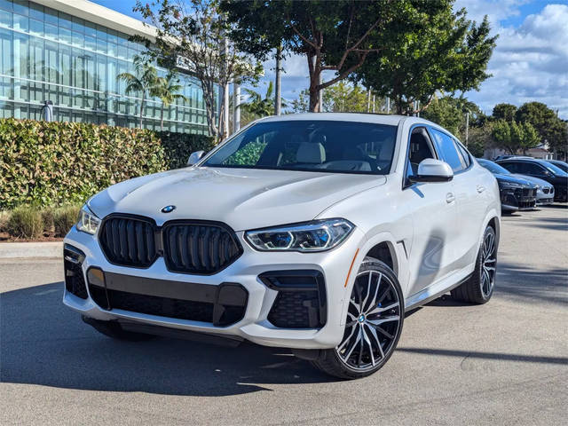 2022 BMW X6 M50i AWD photo