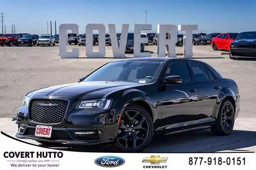 2021 Chrysler 300 Touring L RWD photo