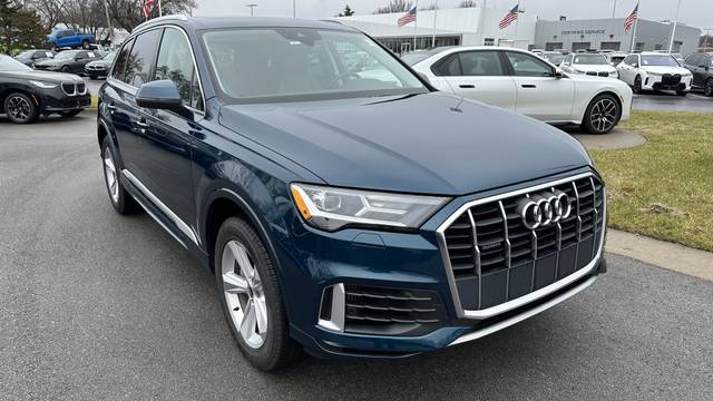 2022 Audi Q7 Premium AWD photo