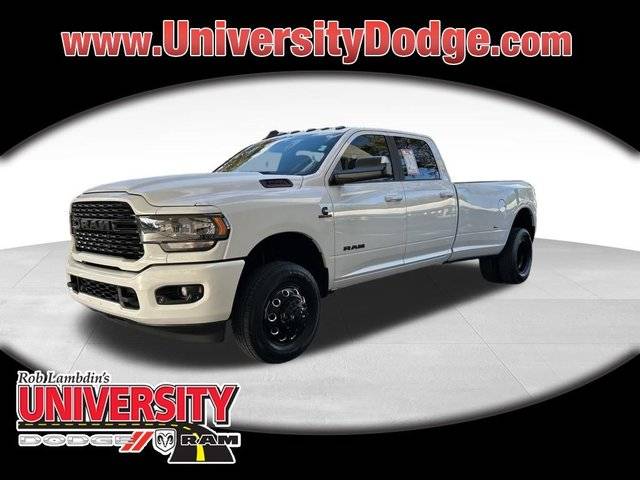 2022 Ram 3500 Big Horn 4WD photo