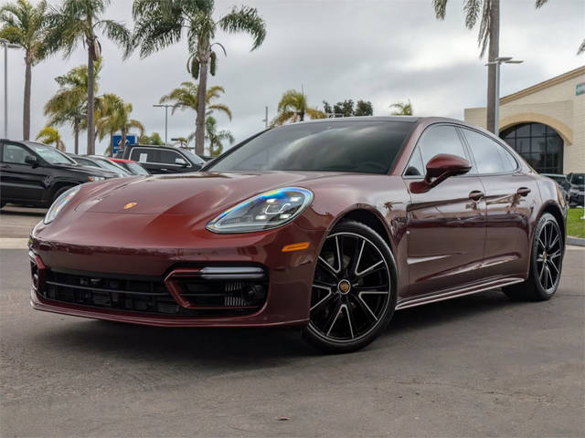 2022 Porsche Panamera 4 AWD photo