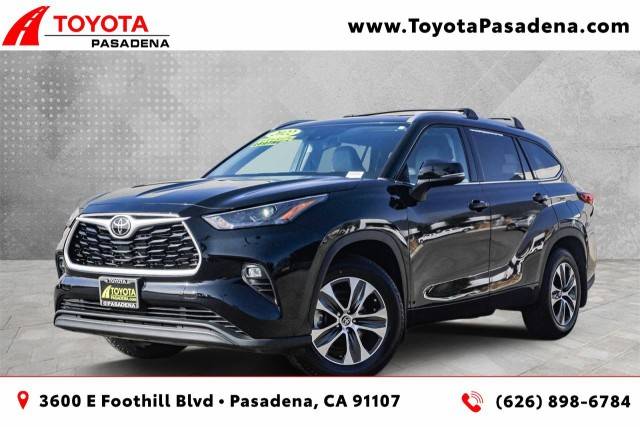 2022 Toyota Highlander XLE FWD photo