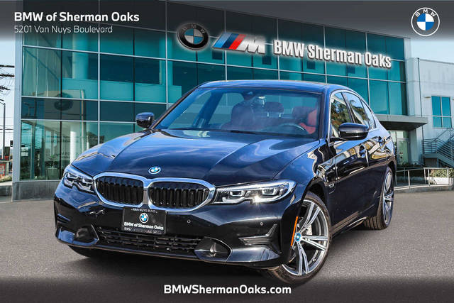 2022 BMW 3 Series 330e RWD photo