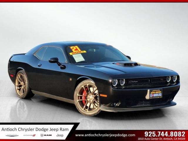 2021 Dodge Challenger R/T Scat Pack RWD photo
