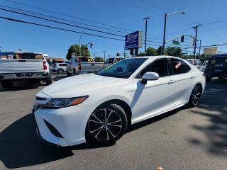 2019 Toyota Camry SE FWD photo