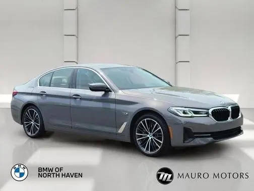 2022 BMW 5 Series 530e xDrive AWD photo