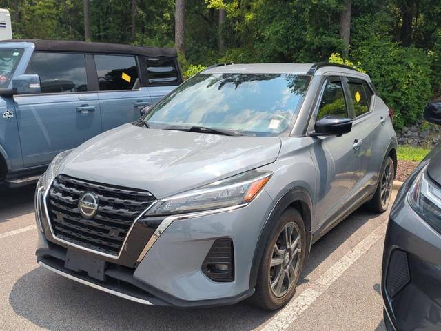 2021 Nissan Kicks SR FWD photo