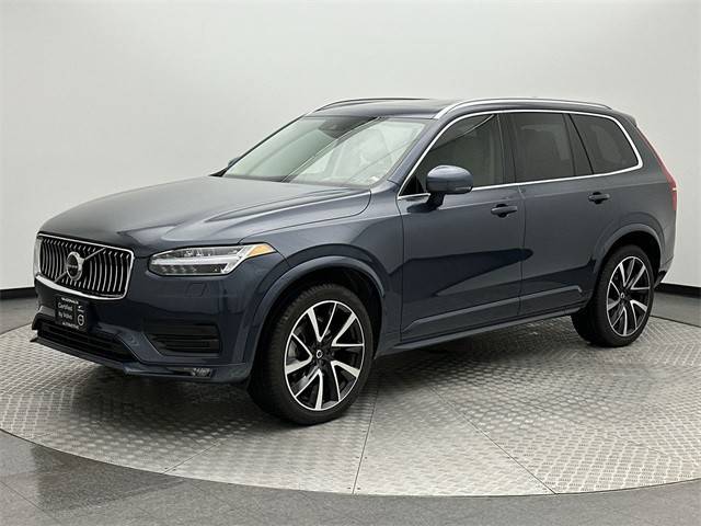 2022 Volvo XC90 Momentum AWD photo