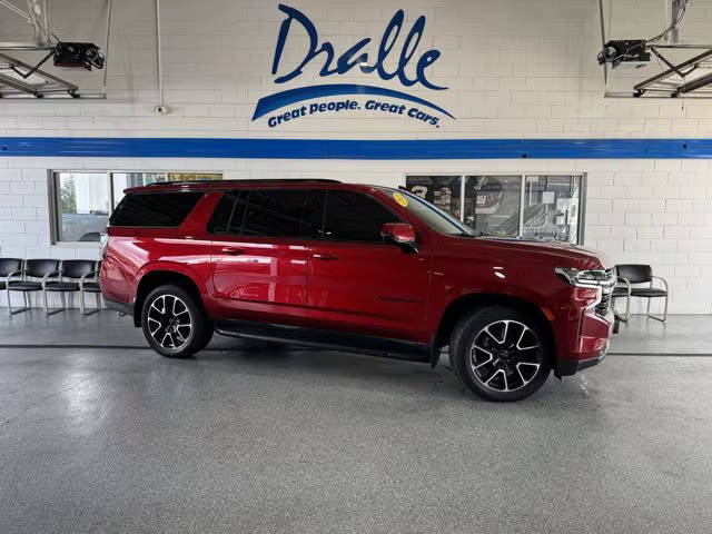 2022 Chevrolet Suburban RST 4WD photo