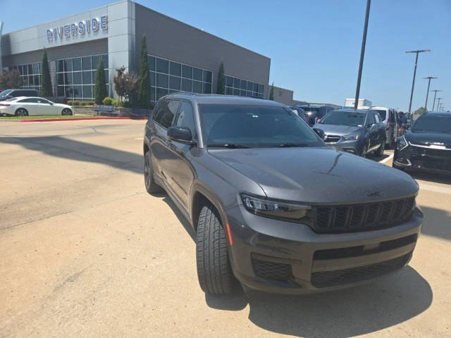 2021 Jeep Grand Cherokee L Altitude 4WD photo