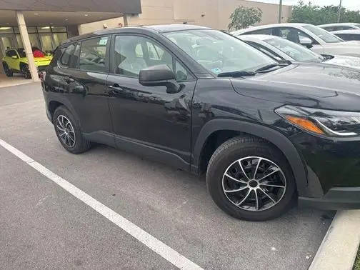 2022 Toyota Corolla Cross L FWD photo