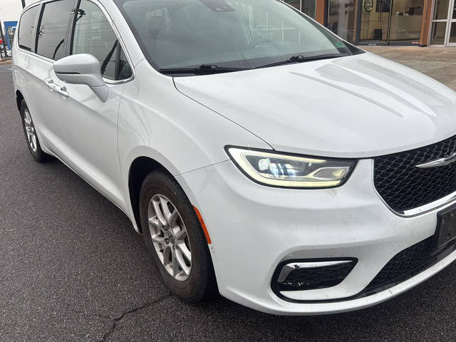 2021 Chrysler Pacifica Minivan Touring L FWD photo