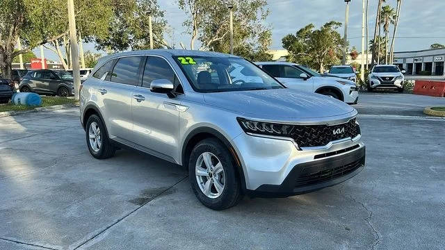 2022 Kia Sorento LX FWD photo