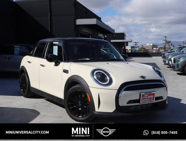 2022 MINI Hardtop 4 Door Cooper FWD photo