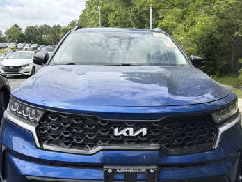 2022 Kia Sorento S FWD photo