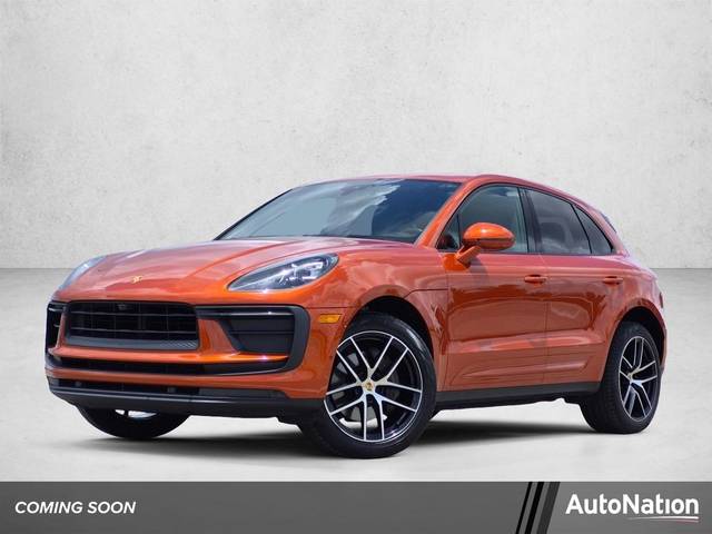 2022 Porsche Macan AWD photo